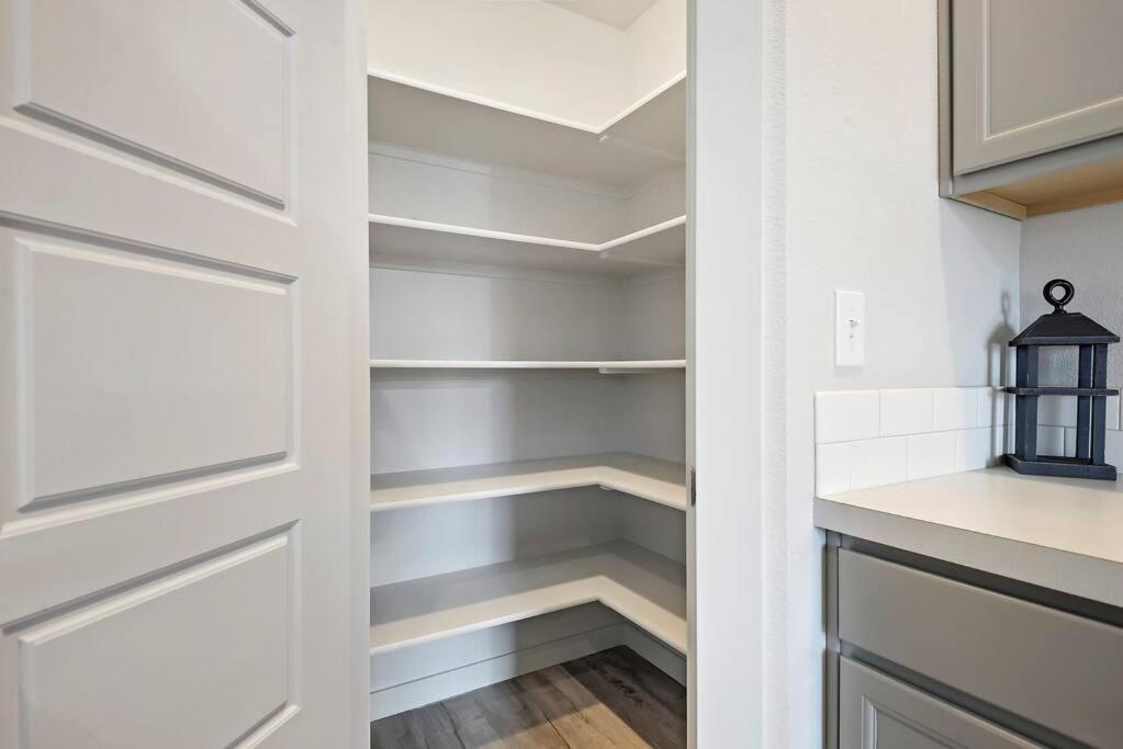 Beautiful Brand New Kuna Home! Luaran gambar